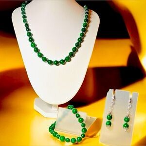 Elegant Green Jade Beaded Jewelry Set